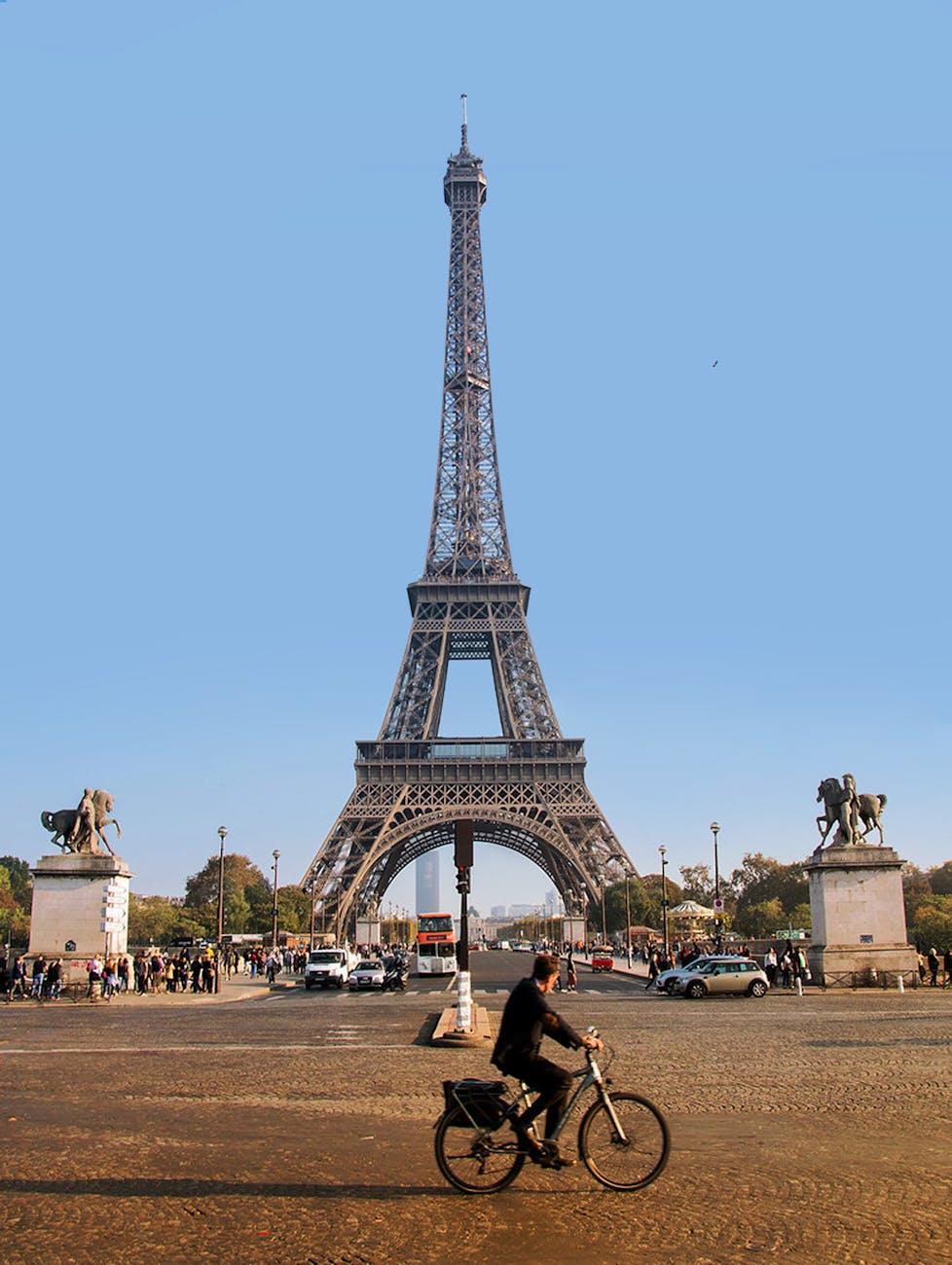 AGENTE DE VIAGENS E TURISMO